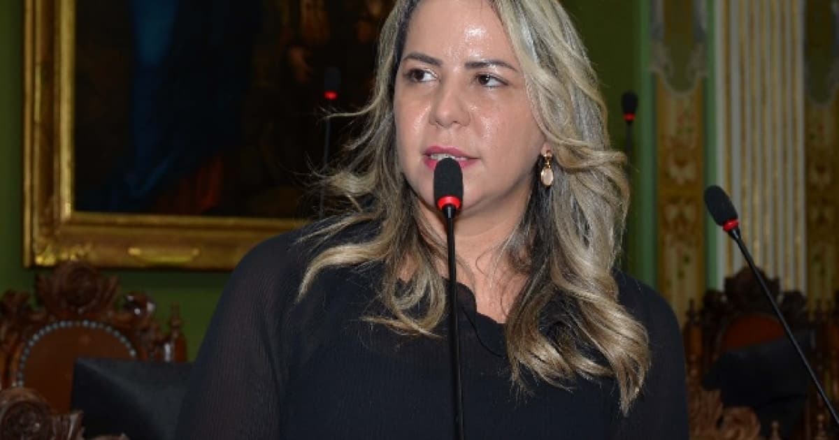 Recém-filiada, Débora Santana assume a liderança da bancada do PDT na Câmara de Salvador