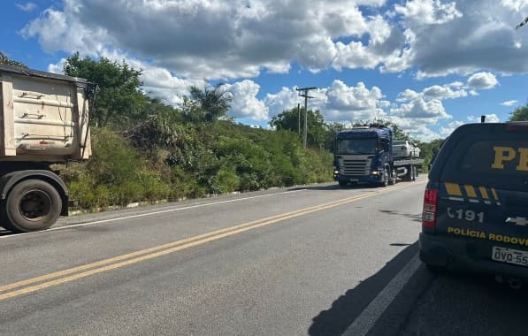 Acidente entre carro e caminhão deixa trânsito lento entre Itaberaba e Boa Vista do Tupim