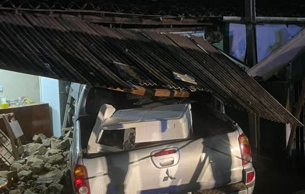 Homem morre e amigo fica ferido após veículo invadir lanchonete na Bahia
