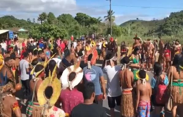Indígenas de ao menos 15 etnias protestam contra marco temporal em rodovias federais na Bahia