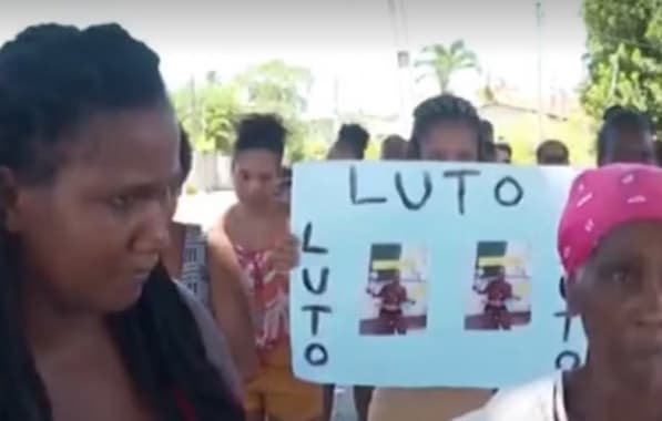 Protesto cobra justiça em caso de quilombola morta ao ser atropelada e arrastada na Bahia 