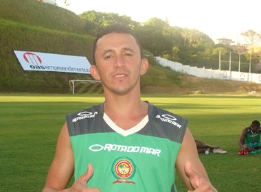 Cicinho desfalca o Juazeirense contra o Vitória