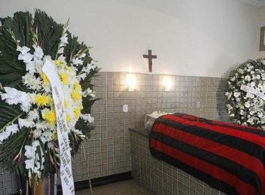 Basquete: Com bandeira do Fla sobre caixão, treinador Ary Vidal é enterrado no Rio