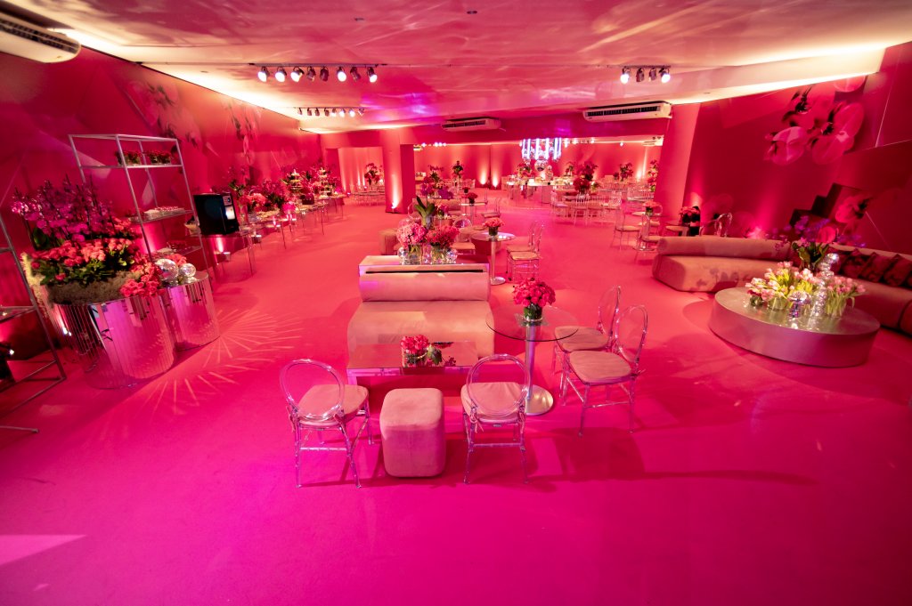 Sophia completa 15 anos com festa em Aracaju