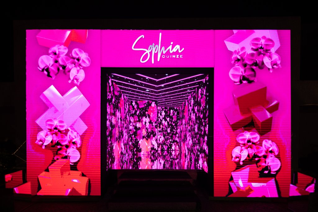 Sophia completa 15 anos com festa em Aracaju