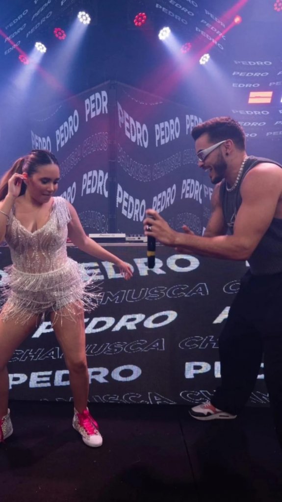 Sophia completa 15 anos com festa em Aracaju