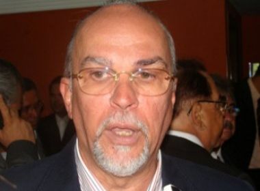 Cotado para sair, Negromonte adota lei do silêncio