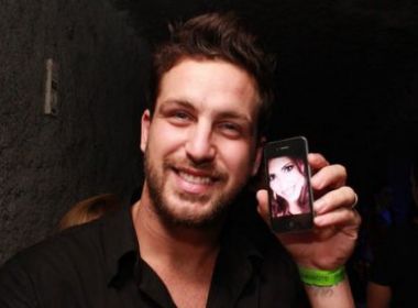 Lei do Gago obriga desconto de 50% na conta de celular de portadores de deficiência