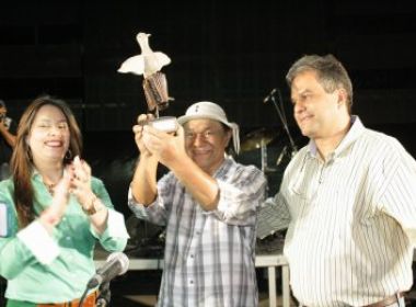 Petrolina: Dominguinhos é homenageado; Guilherme e Santiago agitam pernambucanos