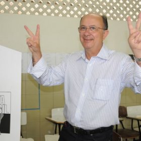 Feira: José Ronaldo lidera pesquisa de intenção de voto