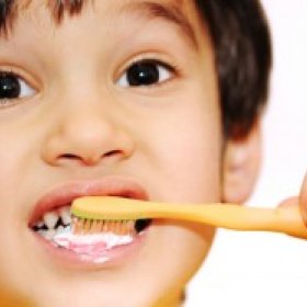 Mais de 50% das crianças de 5 anos têm cáries nos dentes de leite