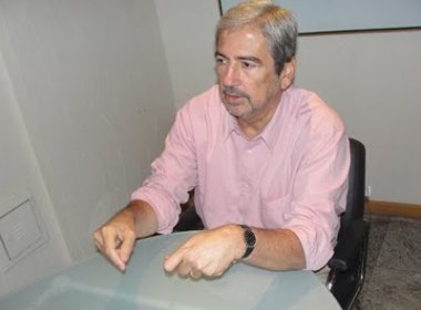 Como passarinho, Imbassahy est� na muda