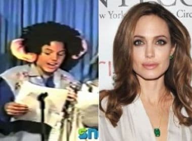 Angelina Jolie aparece com 12 aninhos cantando em peça da escola