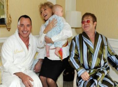 Elton John revela que tem medo do seu filho sofrer bullying por causa de sua origem