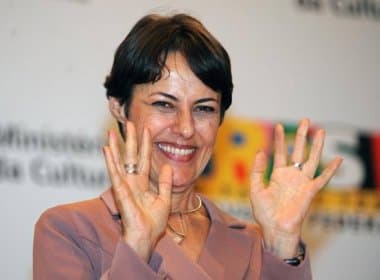 Até Fernanda Montenegro quer a cabeça da ministra Ana de Hollanda