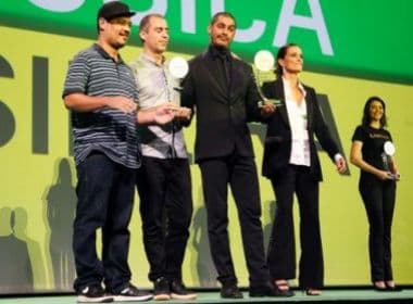 Em noite de homenagens a João Bosco, Criolo brilha no Prêmio da Música Brasileira