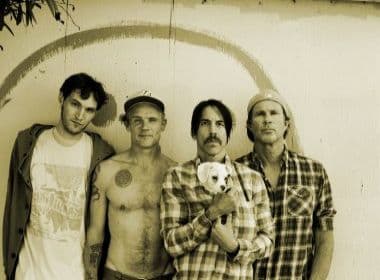 Red Hot Chili Peppers lança duas músicas novas na internet