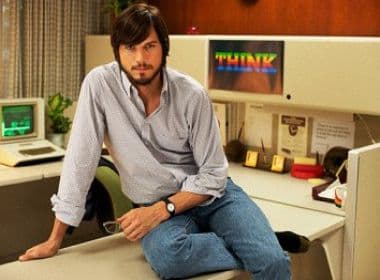 Kutcher aparece pela primeira vez como Steve Jobs em cena de cinebiografia