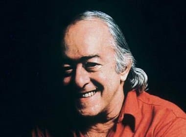 Centenário de Vinicius de Moraes é lembrado em espetáculo gratuito no Teatro Eva Herz