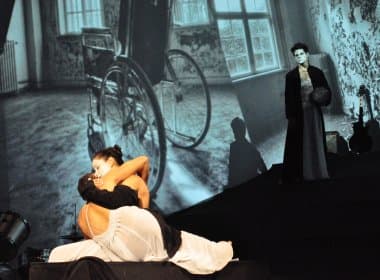 &#039;Drácula&#039; volta aos palcos do Teatro Vila Velha neste final de semana
