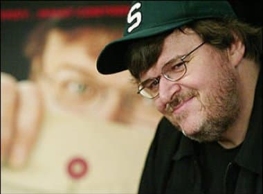 Cineasta Michael Moore sai em defesa de &#039;A Hora Mais Escura&#039;