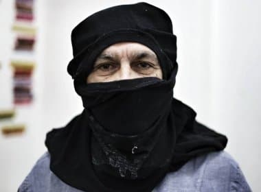 &#039;Nem anticapitalista convicto eu sou&#039;, diz Caetano sobre foto com máscara