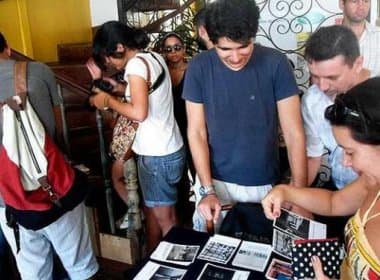 Projeto Mercadilho reúne obras de artistas locais com preço acessível