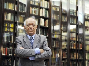 Após tomar posse na ABL, escritor baiano Antônio Torres é homenageado em Sátiro Dias