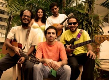 Bandas cantam músicas brasileiras na Casa da Mãe