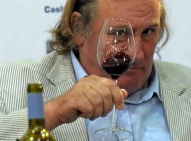 Em autobiografia, Gérard Depardieu conta que foi garoto de programa 