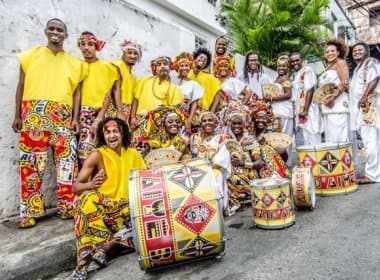 Ilê Aiyê faz ensaios para o Carnaval 2015