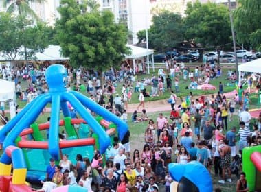 Feira Salvador Boa Praça reúne crianças e adultos na Praça Ana Lúcia Magalhães