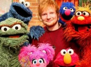 Ed Sheeran divulga participação no programa infantil Vila Sésamo