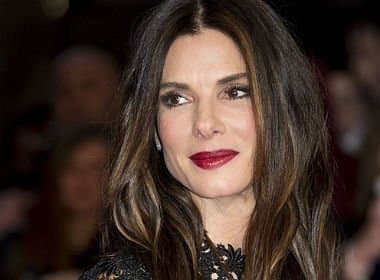 Divulgado áudio da ligação de emergência de Sandra Bullock para polícia; ouça