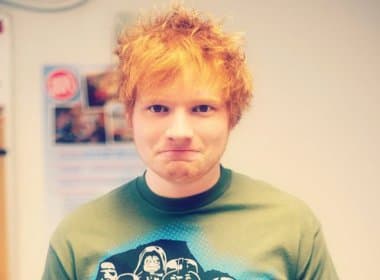 Ed Sheeran atrasa lançamento de disco para não concorrer com Adele