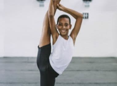 Dançarino baiano de 11 anos é selecionado para integrar Escola do Teatro Bolshoi no Brasil