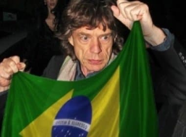 Em português, Mick Jagger pergunta o que fãs querem ouvir durante turnê latina