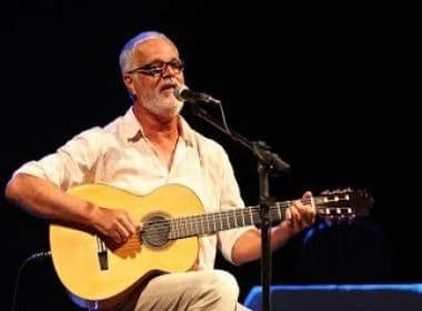 Roberto Mendes faz homenagem ao samba do Recôncavo baiano em show em Salvador