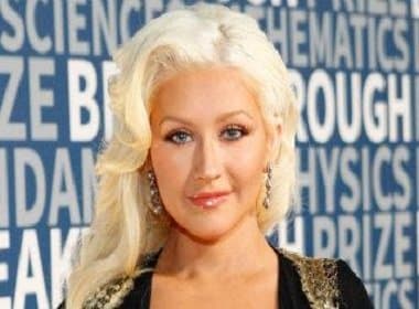  Christina Aguilera divulga música em homenagem às vítimas de Orlando