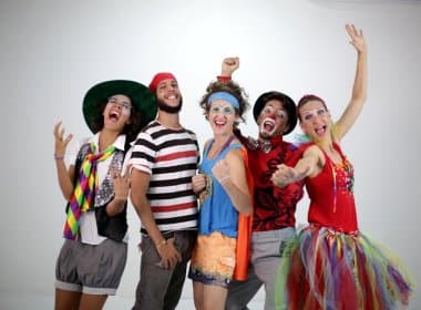 Grupo Canela Fina faz Bailinho de Carnaval no Pelourinho