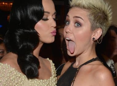 Miley Cyrus diz que inspirou Katy Parry a escrever música ‘I Kissed a Girl’