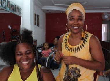 Documentário 'Enrolado na Raiz' será lançado no mês da mulher negra em Salvador