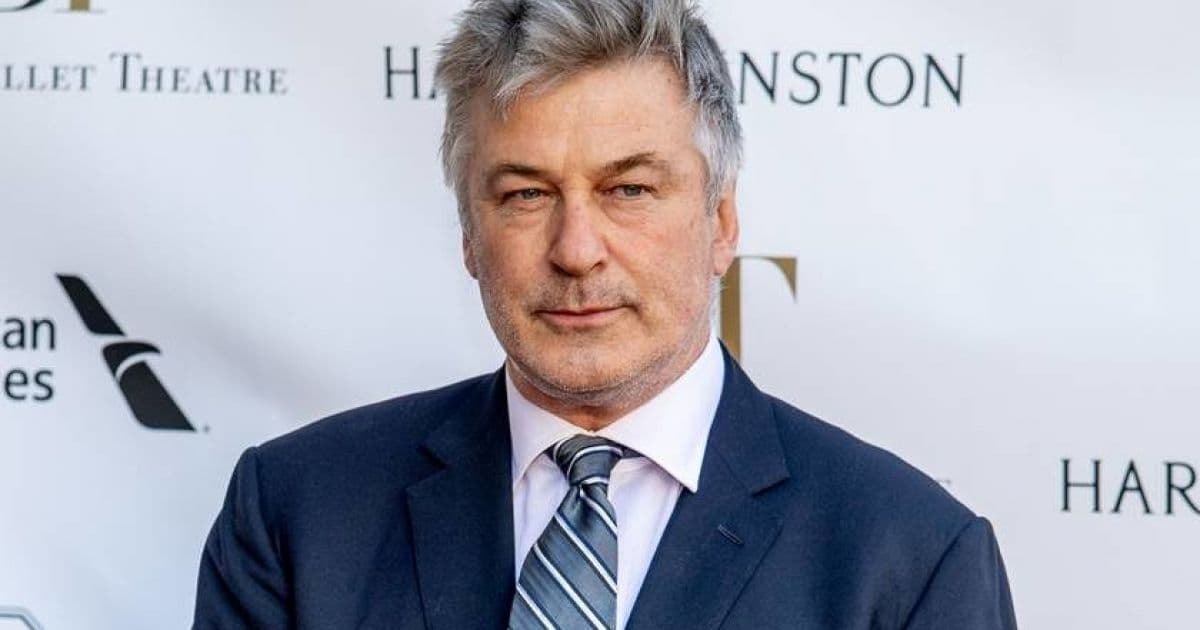 Alec Baldwin briga por vaga de estacionamento e aceita fazer curso de controle de raiva