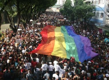 Artistas revelam que não receberam pagamento de cachê da 17ª Parada LGBTQ+ da Bahia