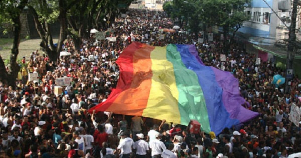 Artistas revelam que não receberam pagamento de cachê da 17ª Parada LGBTQ+ da Bahia