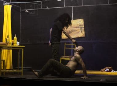 Espetáculo que funde teatro e audiovisual, 'Escorpião' faz temporada na Sala do Coro