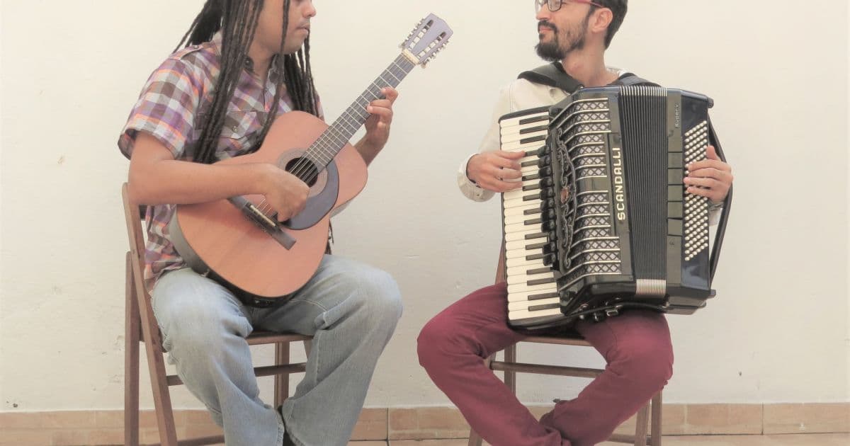 Julio Caldas e Daniel Neto apresentam Duo Armorial nesta quinta no Palacete das Artes 