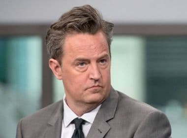 Astro de 'Friends', Matthew Perry vive há meses em hotel e só sai para ir ao hospital