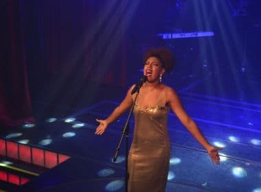 Campeã do 'The Voice', Mylena Jardim apresenta tributo a Whitney Houston em SSA
