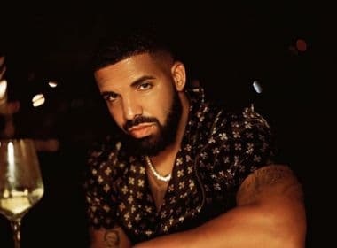 Drake usa camisa do Corinthias em bar e diz que quase causou 'guerra'